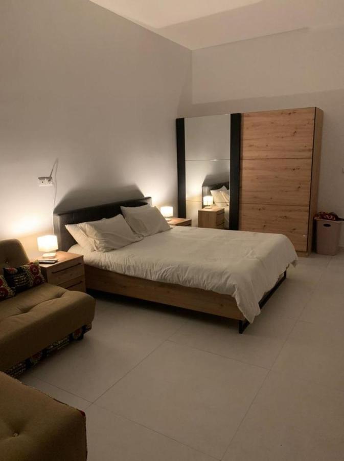 Chez Rima // Studio Tres Chaleureux F1 // Tres Bien Situe ดาการ์ ภายนอก รูปภาพ